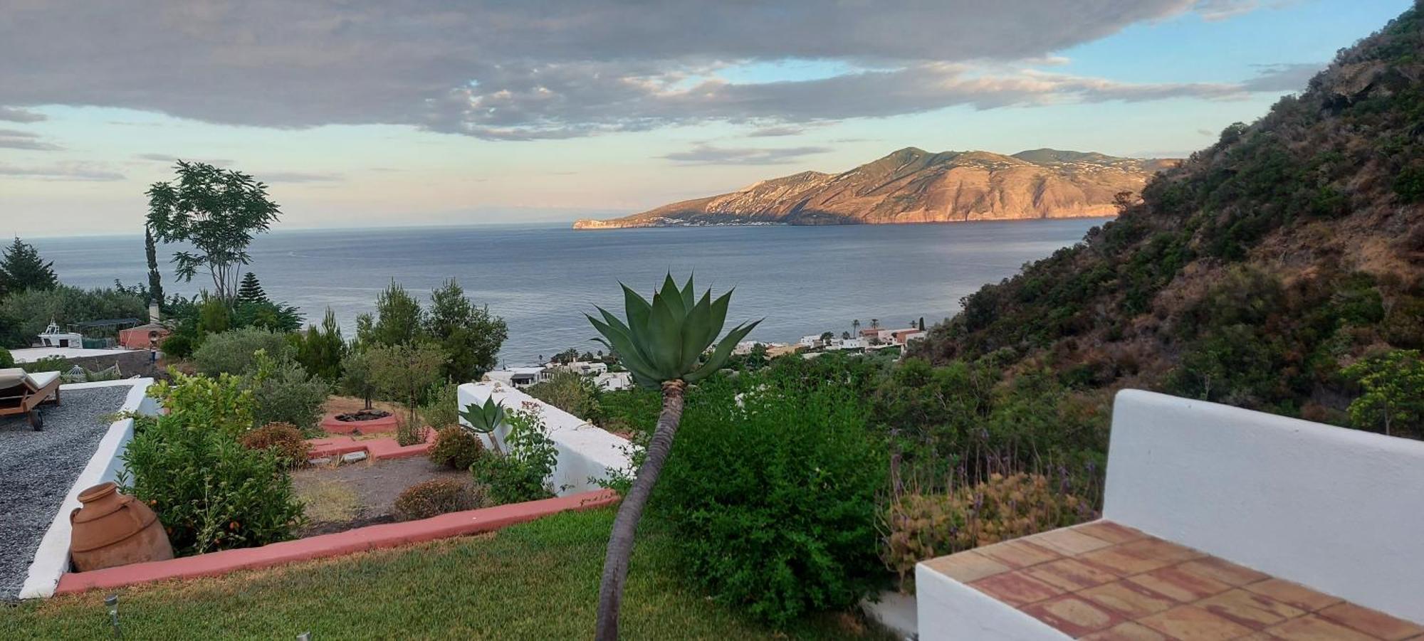 B&B Sunrise Santa Marina Salina Exterior photo